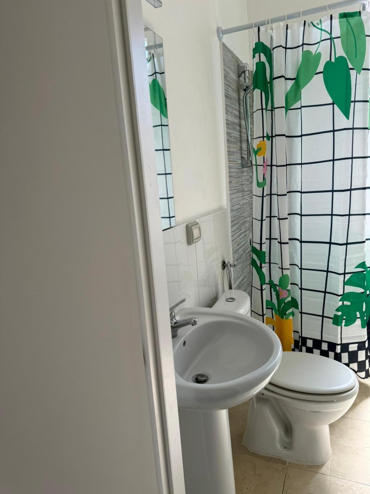 Raynova Hotel Рим Екстериор снимка